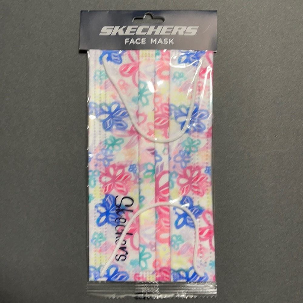 Skechers Women’s Disposable Face Mask Flowers NEW